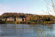village_batty_n.jpg (40288 bytes)