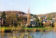 village_vue1_n.jpg (41440 bytes)