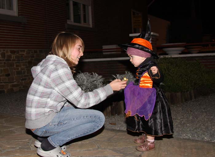 halloween-parade-beez-2009-30