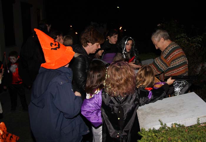 halloween-parade-beez-2009-31