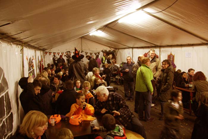 halloween-parade-beez-2009-38